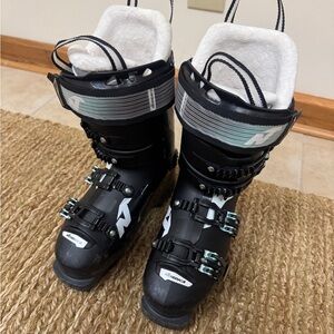 Nordica Women’s ProMachine Ski Boot 24.5